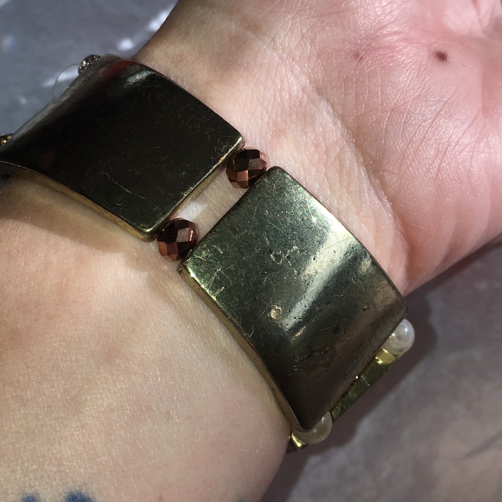 Gold Spiky Rhinestone Bracelet - Picture 7 of 9
